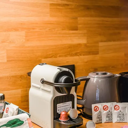 Le Voltaire - Hypercentre - Netflix Tours