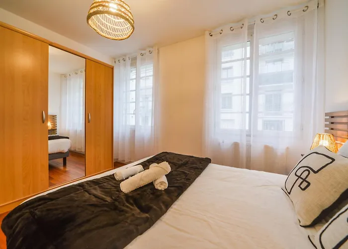 Le Voltaire - Hypercentre - Netflix * 图尔